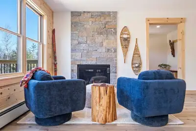 Image de Pointers Den-Fireplace, Arcade, 2 Primary Suites