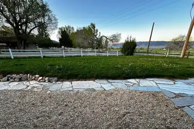 Image de Cabin 9 at the Almo Inn near City of Rocks and Castle Rocks Parks, Almo Idaho