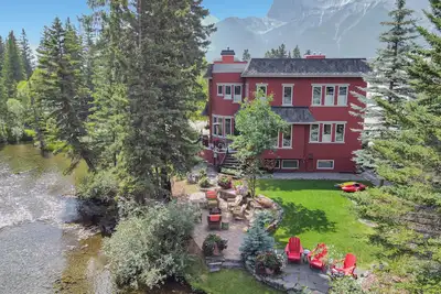 Image de The perfect place for family and friends to gather for a Rocky Mountain getaway!