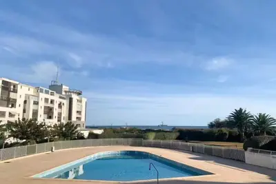 Image de éppartement Fraichement Rénové en Rez-de-Jardin – Plage à Pied, Cap d’Agde