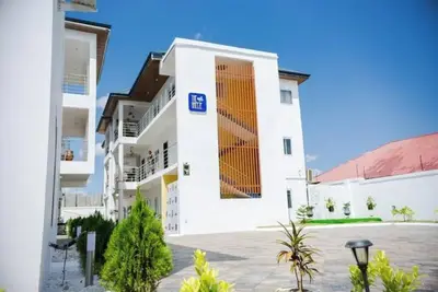 Image de 2 Bedroom Apartment with pool