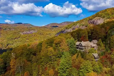 Image de Picturesque views of Sapphire & Lonesome Valley. Hot tub, guest suite, firepit.