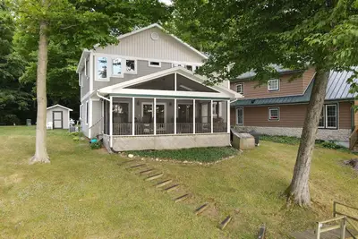 Image de Beautiful Diamond Island 4-bedroom house with Private Dock, Ac, and WiF