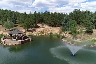 Image de Welcome to The Monument View, your serene getaway nestled in beautiful Monument.