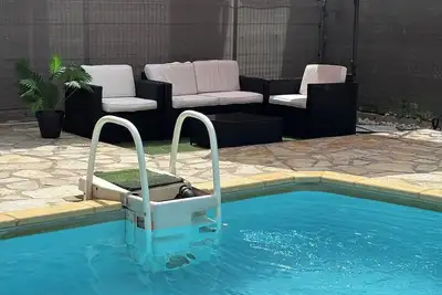 Image de Villa Zen et détente avec piscine proche du centre ville