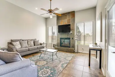 Image de Desert Abode w/ Patio & Pool in Goodyear!