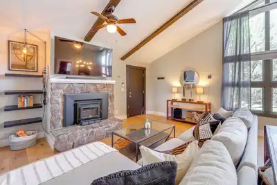 Image de Townhome Near Dtwn Flagstaff: Grill, Golf & Relax!