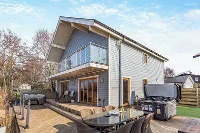 Image de 4 chambres à coucher à Pentney Lakes