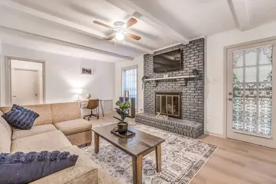 Image de 10 from U of Memphis & Airport- Pinecrest Perch