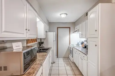 Image de Minutes from the Airport - Wonderful Warrington