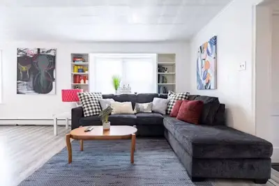 Image de Entire Apt/10 mins downtown/Prime location