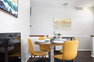 Image de Mins to 5-Points/Outdoor Awning-Highland Hideaway