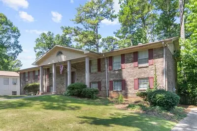 Image de 6 Br & 20 Mins to Downtown! Pool- Monterey Maison