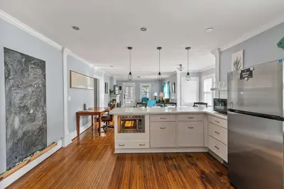 Image de Mins to Airport & Downtown-Beautiful Tarrant Home