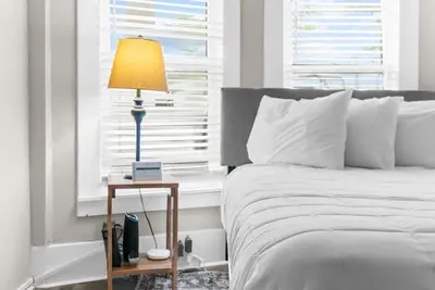 Image de 10 Mins to Legion Field- Ensley Highlands Hideaway