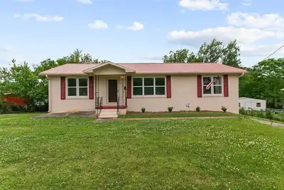 Image de 10 Mins to Downtown! Modern in Magic City- Unit B