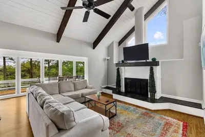 Image de Pool, Huge Porch&Outdoor Dining - Terrace House