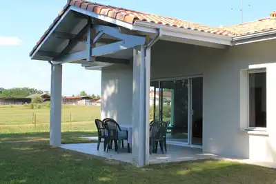 Image de Maison récente à 5 km de Dax dans un cadre bucolique