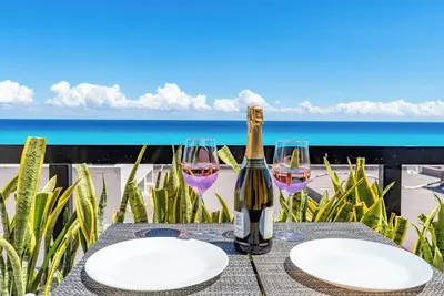 Image de Ocean View in Cancun's Hotel Zone