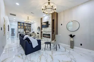 Image de Houston's Marble Gem Near Nrg, & Medical Center