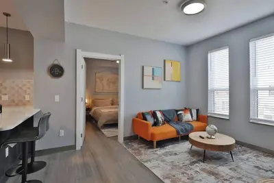 Image de Home Away from Home (Near Downtown)