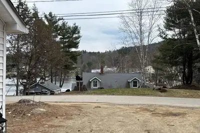 Image de Hidden 4br-3 bath Gem with lake views, private day dock and so much more