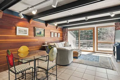 Creekside Vintage Condo at Warm Springs Base
