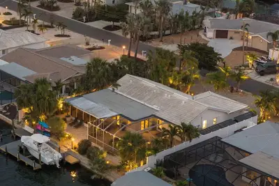 Image de ⚓Dolphin Cabin! Screened Pool, Dock & More! ⚓