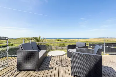 Image de Maison de vacances 'Horizon - 3 Ch - 100m Plage' avec vue sur la mer, terrasse privée et Wi-Fi