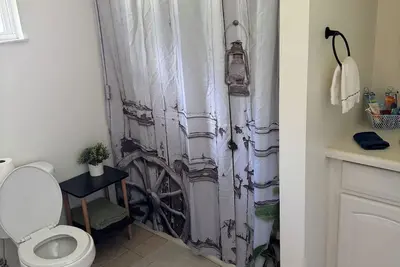 Image de Charming 2-bedroom apartment with Ac, WiFi in tranquil Benton