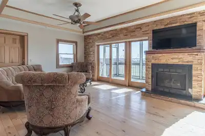 Image de Spacious 4-bedroom overlooking Singer Castle including boat slip on the river