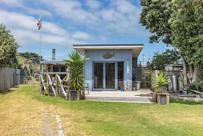 Image de Close to the beach pet friendly 4-bedroom bach with Ac, WiFi in Himatangi Beach
