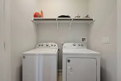 Image de Spacious Cozy 3br Retreat - Great Bedroom View