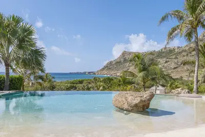 Image de 3-bedroom Villa La Roche dans l'Eau in Grand Fond