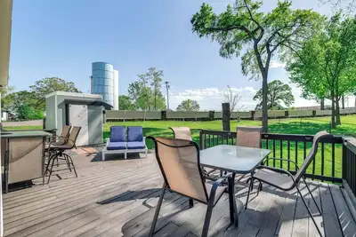 Image de < 1 Mi to Golf & Marina: Inviting Home in Afton!