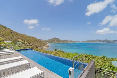 Image de 4 Bed Villa Pointe milou in Pointe Milou,