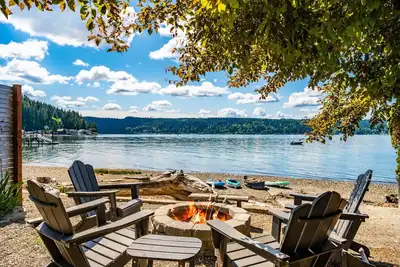 Image de The Painted Tide w/ Hot tub, Kayaks, & Firepit