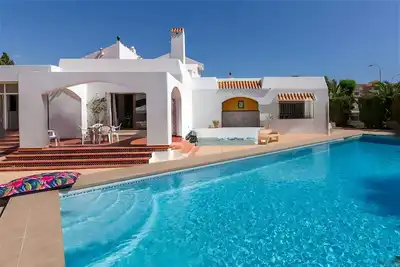 Image de Beautiful Villa : Private Pool and Garden, close to the Beach and Golf Course