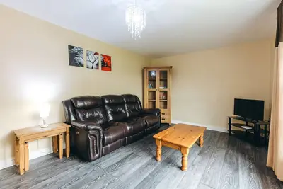 Image de Cottage à Dorrington avec sentiers pittoresques