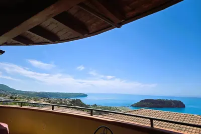 Image de Casa di Stefano dans un endroit calme et exclusif avec vue sur la mer