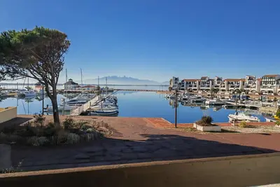 Image de Appartement T2 avec balcon vue port et accès piscine