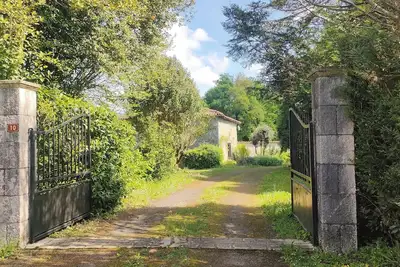Image de Les Murmures de Charente, un havre de paix, chaleureux et ressourçant.