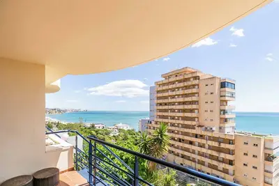 Image de 132 - Charming Apartment with Two Terraces, Sea Views & Pool, Fuengirola!