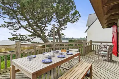 Grande maison vue mer et accès plage direct pour 7