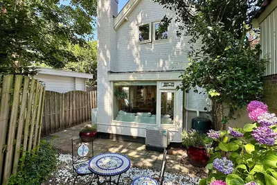 Image de Lovely vacation home with sunny terrace in the artists' village of Bergen!