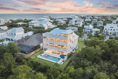 Image de Sleeps 30! Pool, Spa, Lsv/Golf Cart, Game Room & Gulf Views! Steps 2 Beach! Pet Friendly