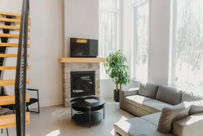 Image de Lac, Spa et Table de billard  | Le Gaïa