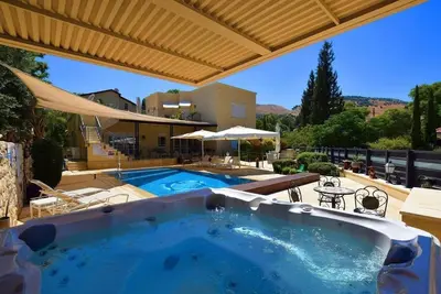 Image de Luxury Romantic Villa with Jacuzzi and Pool