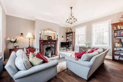 Fabulous Solihull Luxury Designer Apartment 3br