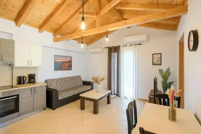 Image de Villa Orestis - Stoupa Garden Getaway